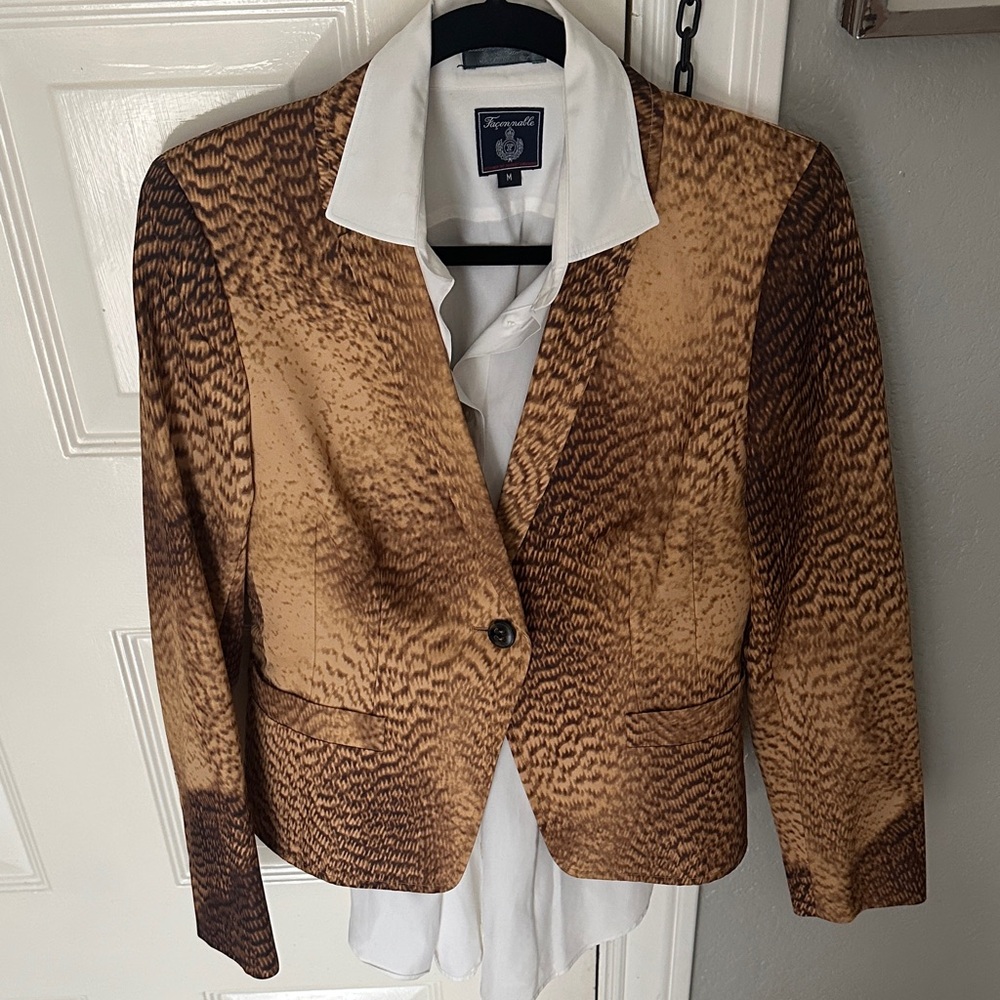 Escada Tan, Brown & Gold Animal Print Silk n Cotton Blazer • Size 38 • NWOT